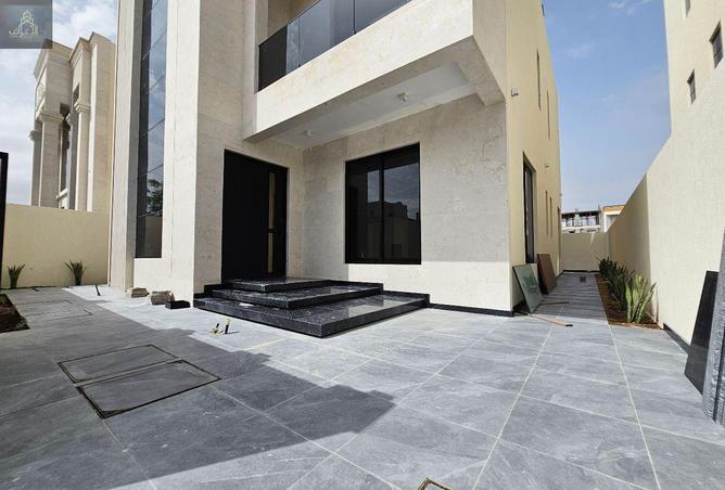 74234534 - Property Image 2