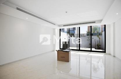 Villa - 4 - 5 for rent in Jumeirah Park - Dubai