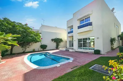 Villa - 5 Bedrooms - 6 Bathrooms for rent in Umm Suqeim 2 Villas - Umm Suqeim 2 - Umm Suqeim - Dubai
