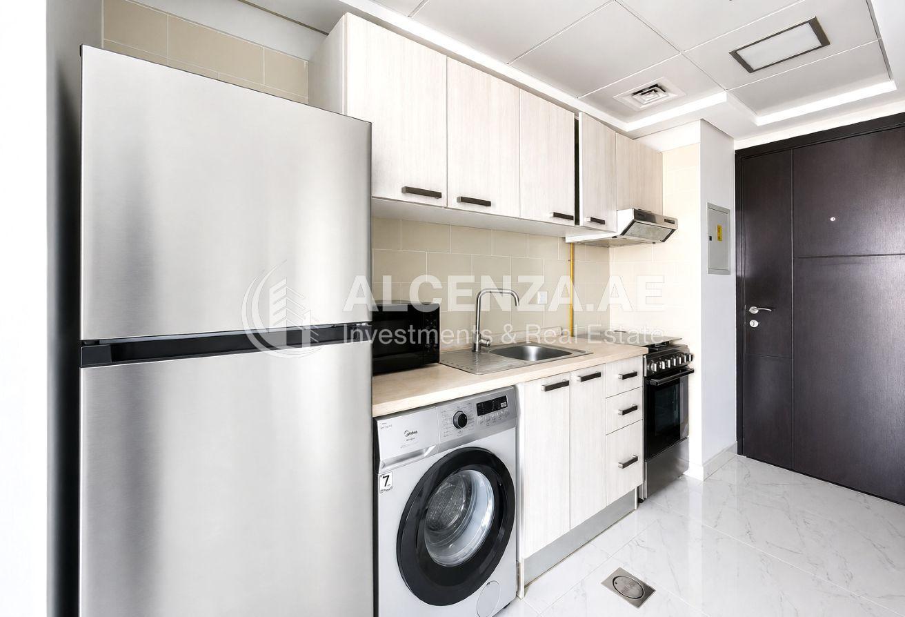 FURNISHED | VACANT | COMMUNITY VIEW photo 7