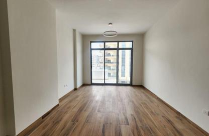 Apartment - 1 Bedroom - 2 Bathrooms for rent in Prestige Building - International City Phase 2 - Al Warsan 4 - Al Warsan - Dubai