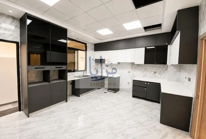 146012821 - Property Image 3