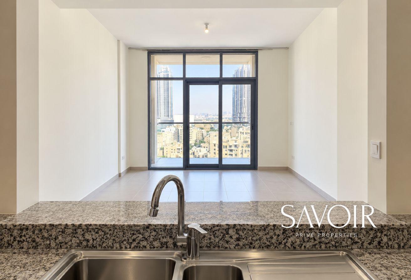 Bellevue Tower 1 | Burj Khalifa view | Unfurnished photo 2