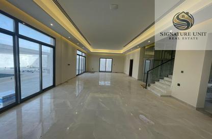 Villa - 6 Bedrooms - 7+ Bathrooms for rent in Al Aweer 1 - Al Aweer - Dubai Villa - 6 Bedrooms - 7+ Bathrooms for rent in Al Aweer 1 - Al Aweer - Dubai