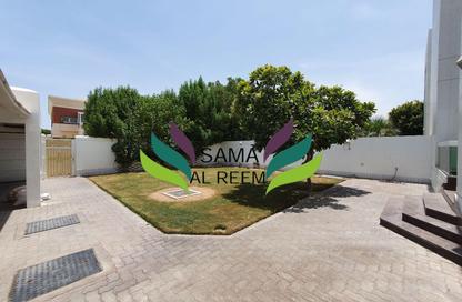 Villa - 4 - 4 for rent in Umm Suqeim 1 Villas - Umm Suqeim 1 - Umm Suqeim - Dubai