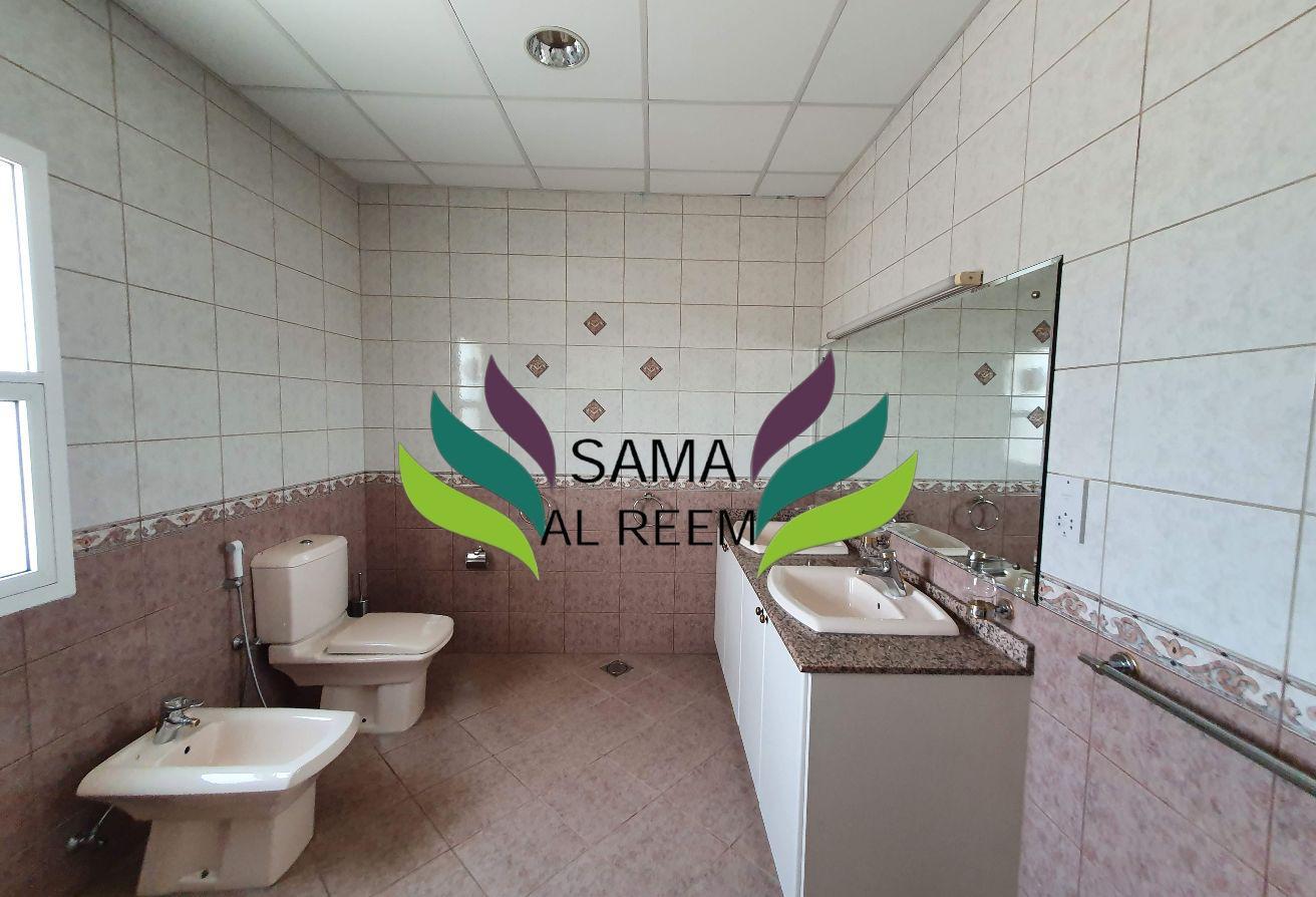 4 Bed Independent Villa | Maid | Umm Suqeim 1 photo 11
