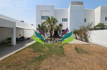 Villa - 4 - 4 for rent in Umm Suqeim 1 Villas - Umm Suqeim 1 - Umm Suqeim - Dubai