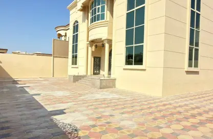 Villa - 5 Bedrooms - 6 Bathrooms for rent in Al Raqaib 1 - Al Raqaib - Ajman