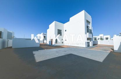 Villa - 6 - 7+ for sale in Fay Alreeman - Al Shamkha - Abu Dhabi