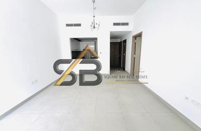 Apartment - 1 Bedroom - 2 Bathrooms for rent in Victoria Building - International City Phase 2 - Al Warsan 4 - Al Warsan - Dubai
