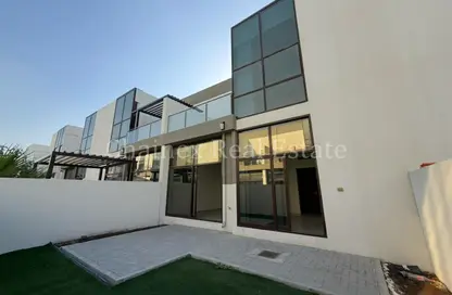 فيلا - 4 غرف نوم - 5 حمامات للايجار في الحقول - المنطقة 11 - مدينة الشيخ محمد بن راشد - دبي