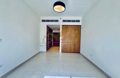Apartment - Studio - 1 Bathroom for rent in Dar Al Hai Building - Al Souk Al Kabeer - Bur Dubai - Dubai