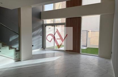 Townhouse - 2 Bedrooms - 3 Bathrooms for rent in Rukan 3 - Rukan - Dubai