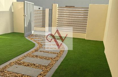 Townhouse - 2 Bedrooms - 3 Bathrooms for rent in Rukan 3 - Rukan - Dubai