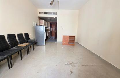 Apartment - Studio - 1 for rent in Fire Station Road - Muwaileh - Sharjah Apartment - Studio - 1 for rent in Fire Station Road - Muwaileh - Sharjah