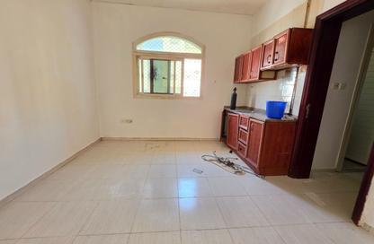 Apartment - Studio - 1 for rent in Fire Station Road - Muwaileh - Sharjah