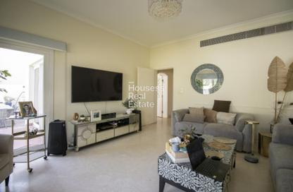 Villa - 6 Bedrooms - 7 Bathrooms for sale in Meadows 1 - Meadows - Dubai Villa - 6 Bedrooms - 7 Bathrooms for sale in Meadows 1 - Meadows - Dubai