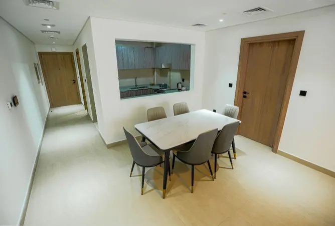 98270513 - Property Image 3