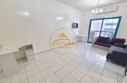 Apartment - 1 - 1 for rent in Taliatela Street - Al Nahda - Sharjah