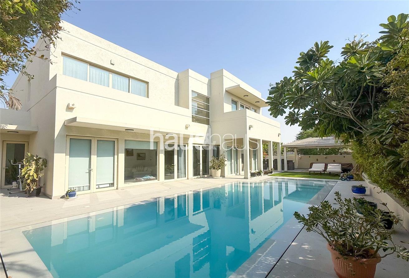 Upgraded | Private Pool | Corner Plot | Extended