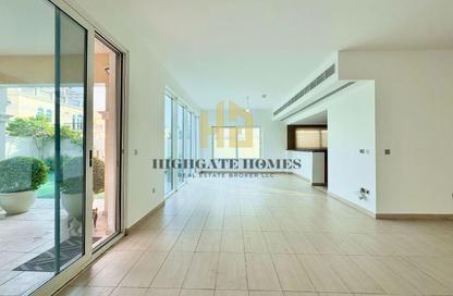 Villa - 4 - 4 for rent in Legacy Nova Villas - District 9 - Jumeirah Park - Dubai