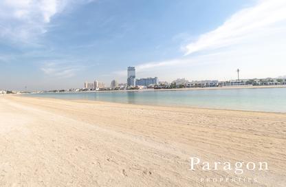 Villa - 4 - 3 for rent in Garden Homes Frond A - Garden Homes - Palm Jumeirah - Dubai