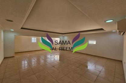 Villa - Studio - 5 for rent in Umm Suqeim 1 Villas - Umm Suqeim 1 - Umm Suqeim - Dubai