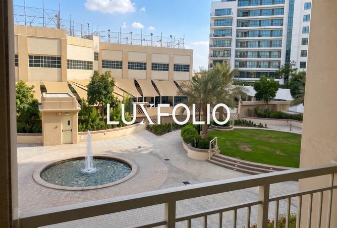 LARGE STUDIO | RARE | RENTED