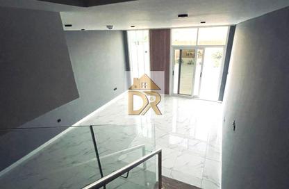 Townhouse - 2 - 3 for rent in Rukan 3 - Rukan - Dubai