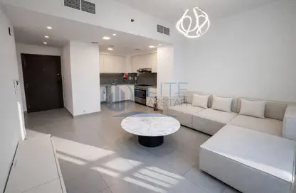 Apartment - 2 Bedrooms - 3 Bathrooms for sale in Hayat Boulevard 1B - Hayat Boulevard 1 - Hayat Boulevard - Town Square - Dubai