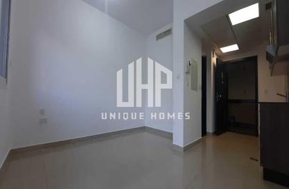 Apartment - Studio - 1 Bathroom for rent in Tower 24 - Al Reef Downtown - Al Reef - Abu Dhabi
