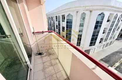 شقة - 2 غرف نوم - 2 حمامات للايجار في الحمرية - بر دبي - دبي