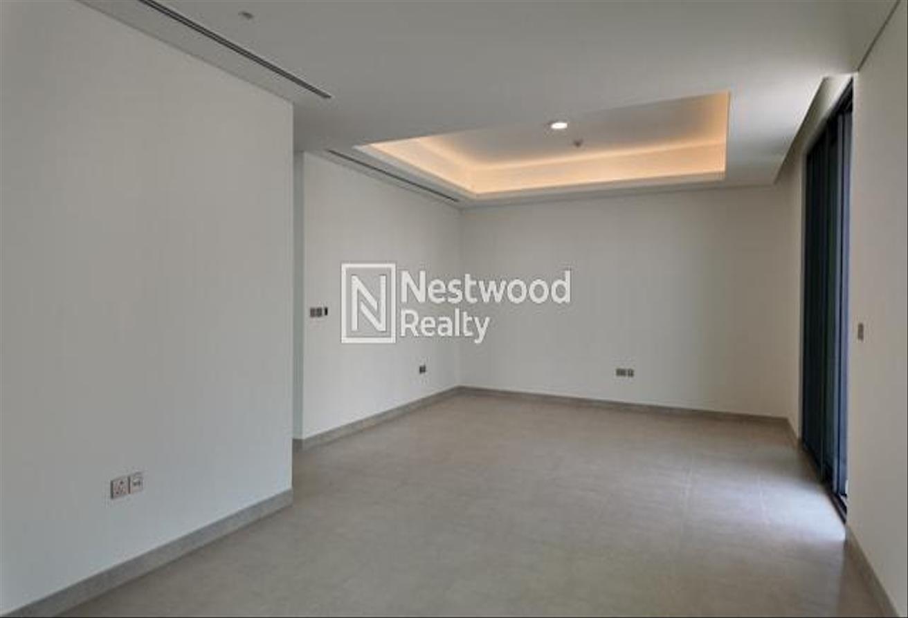 Single Row | Ready to Move in | Large Plot photo 3