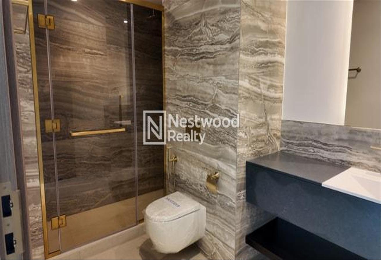 Single Row | Ready to Move in | Large Plot photo 9
