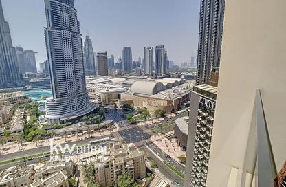 Apartment - 2 Bedrooms - 2 Bathrooms for rent in Burj Royale - Downtown Dubai - Dubai