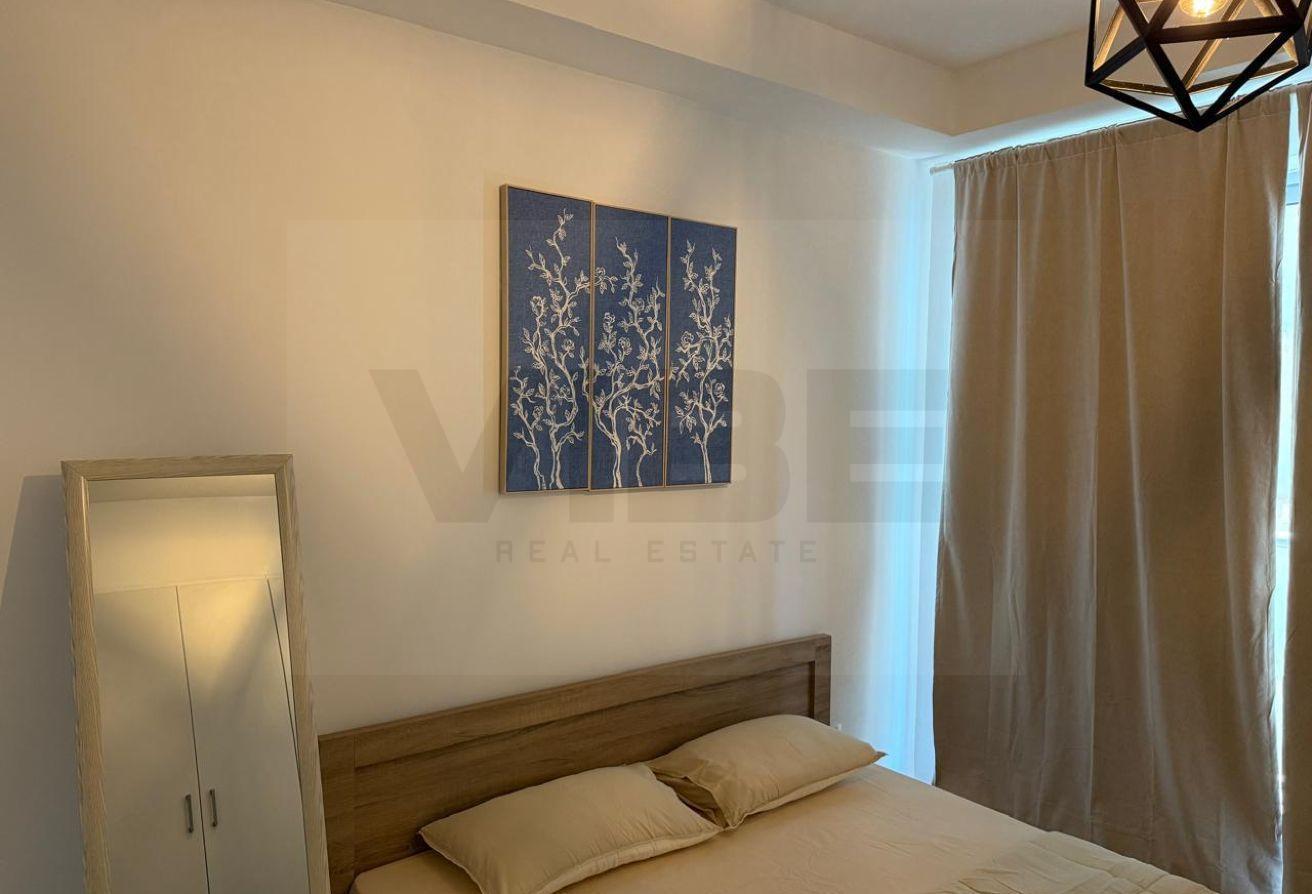 Fully Furnished I Ready to move