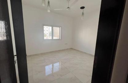 Apartment - 2 Bedrooms - 2 Bathrooms for rent in Al Qulaya'ah - Al Sharq - Sharjah