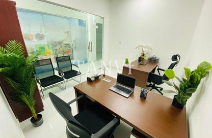 Office Space - Studio - 1 Bathroom for rent in Red Avenue - Al Garhoud - Dubai