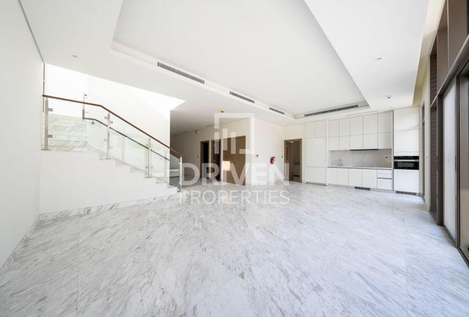 68289800 - Property Image 3