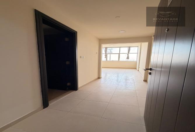 Vacant | Semi Furnished | Open View Studio photo 3