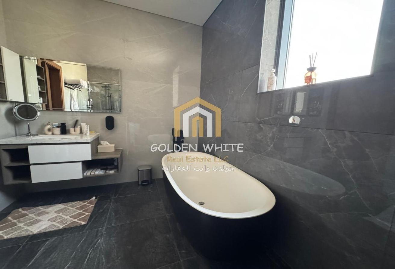 Luxury 5BR Corner Villa | Furnished | Private Pool photo 8