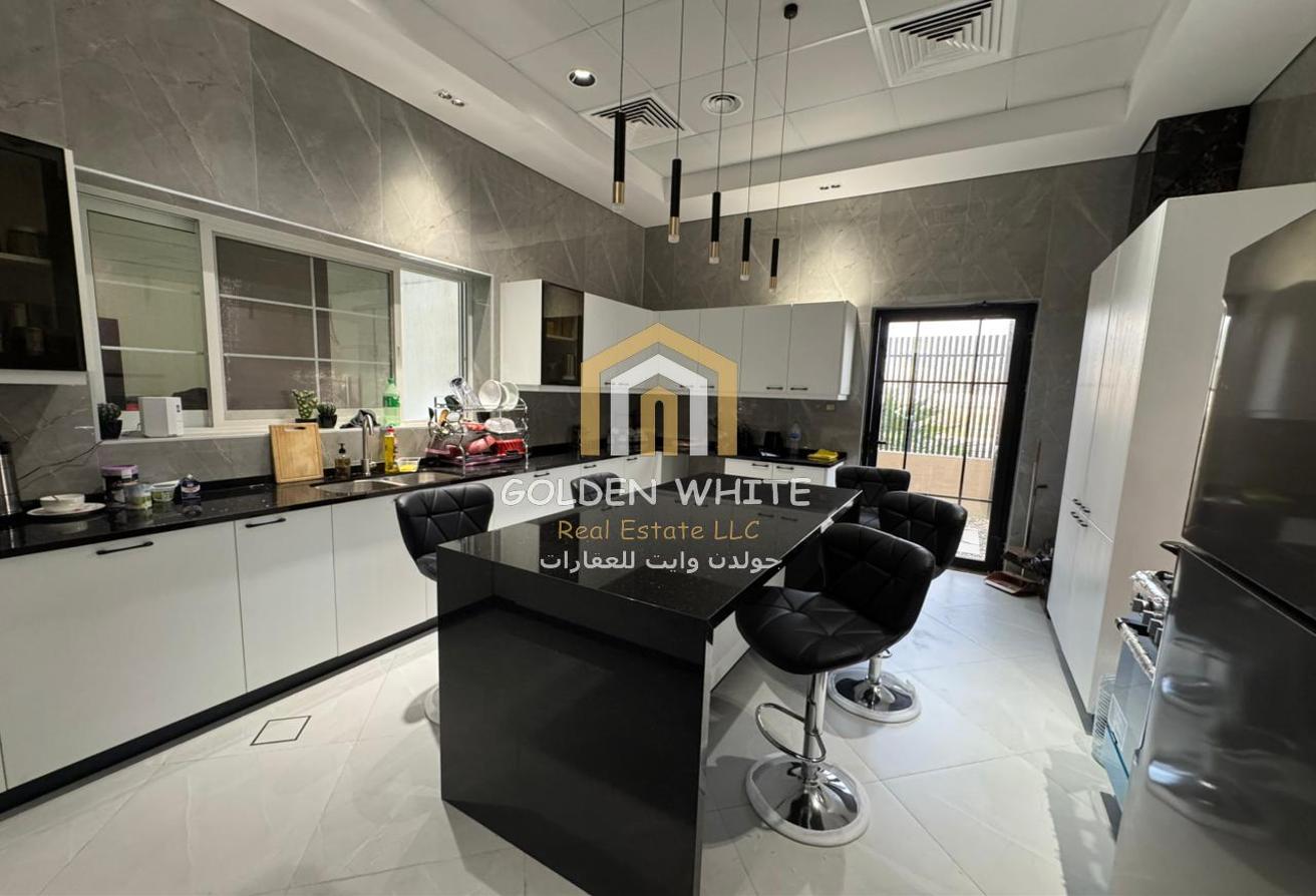 Luxury 5BR Corner Villa | Furnished | Private Pool photo 4