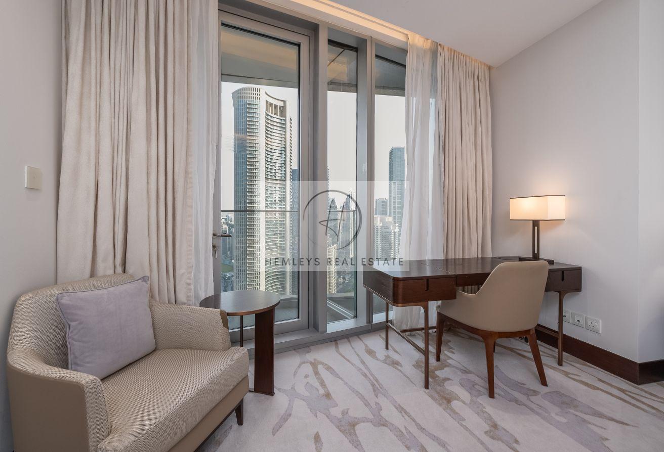 Premium Unit | Burj View | Luxury Living photo 9