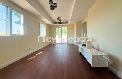 Villa - 2 Bedrooms - 3 Bathrooms for rent in Springs 11 - The Springs - Dubai Villa - 2 Bedrooms - 3 Bathrooms for rent in Springs 11 - The Springs - Dubai