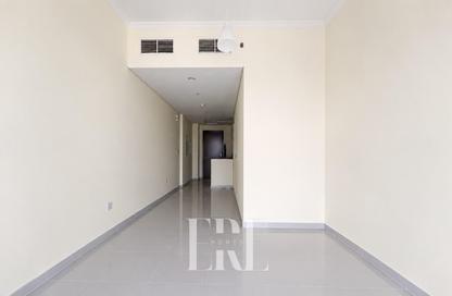 Apartment - 1 - 1 for rent in Carson B - Carson - Damac Hills - Dubai
