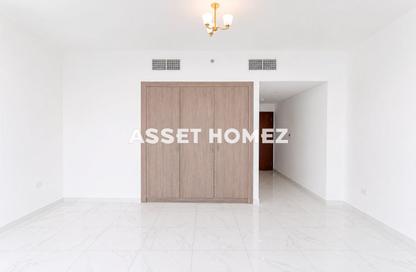 Apartment - 2 Bedrooms - 3 Bathrooms for rent in Jumeirah Garden Building 2 - Jumeirah Garden City - Al Satwa - Dubai