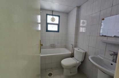 Apartment - 2 - 1 for rent in Dar Al Majaz - Jamal Abdul Nasser Street - Al Majaz - Sharjah Apartment - 2 - 1 for rent in Dar Al Majaz - Jamal Abdul Nasser Street - Al Majaz - Sharjah