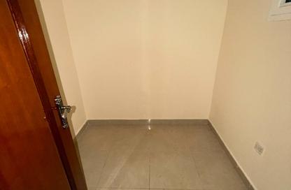 Apartment - 2 Bedrooms - 2 Bathrooms for rent in Ameer Bu Khamseen Tower - Al Majaz 3 - Al Majaz - Sharjah