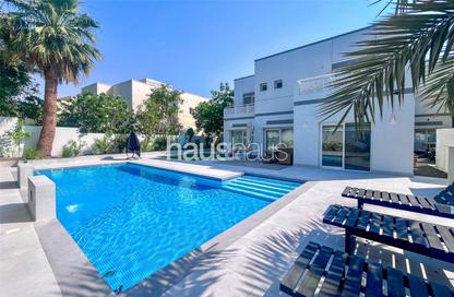 Villa - 5 Bedrooms - 5 Bathrooms for rent in Meadows 4 - Meadows - Dubai