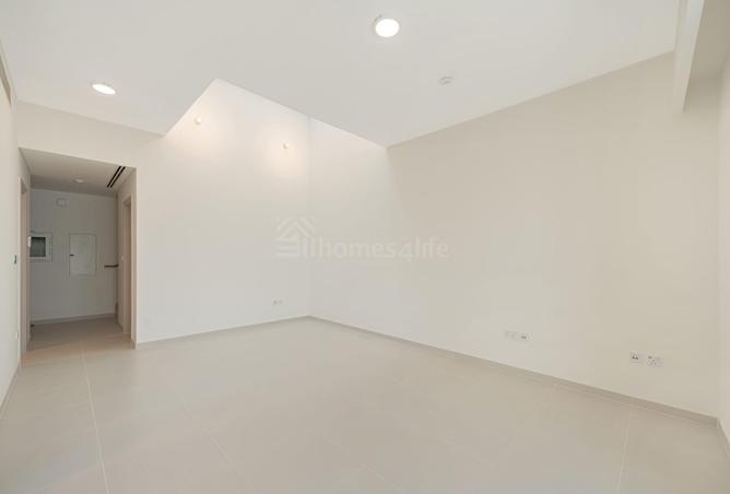 73864628 - Property Image 3